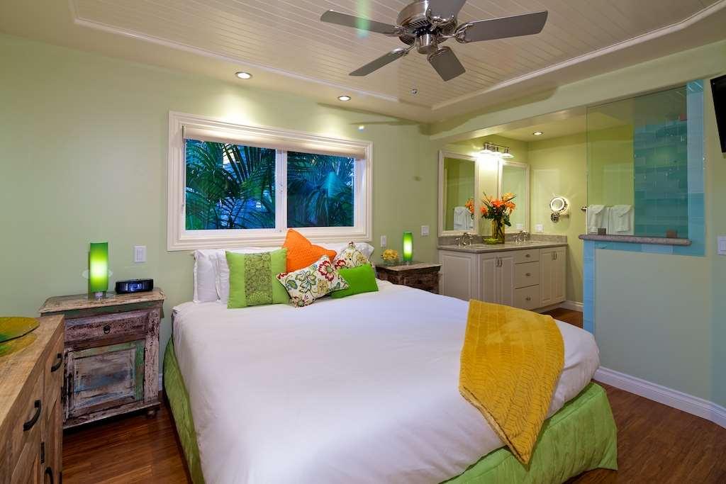 Ocean Palms Beach Resort Карлсбад Стая снимка